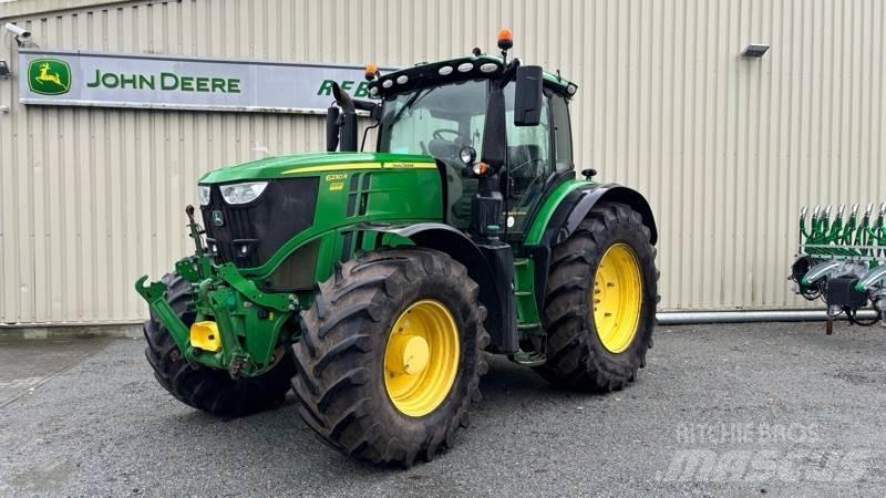 John Deere 6230 R 트랙터