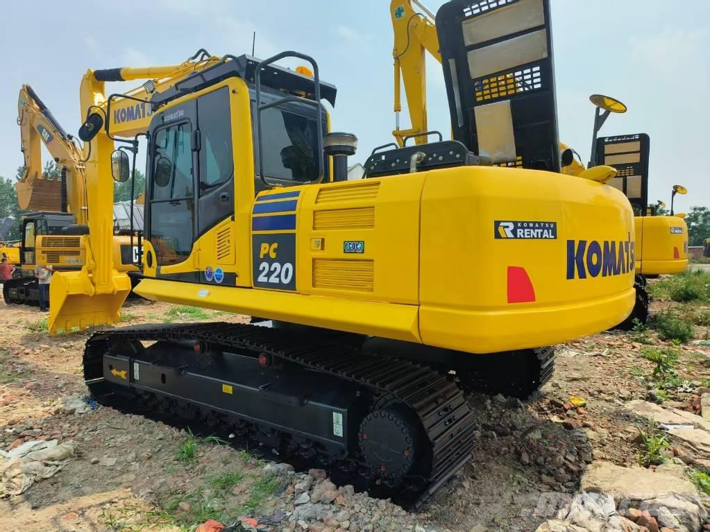Komatsu PC 220-8 대형 굴삭기 29톤 이상