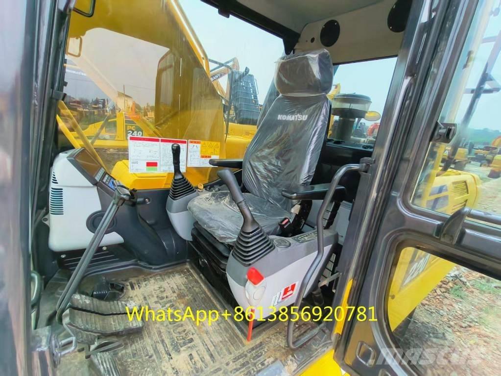 Komatsu PC 220-8 대형 굴삭기 29톤 이상