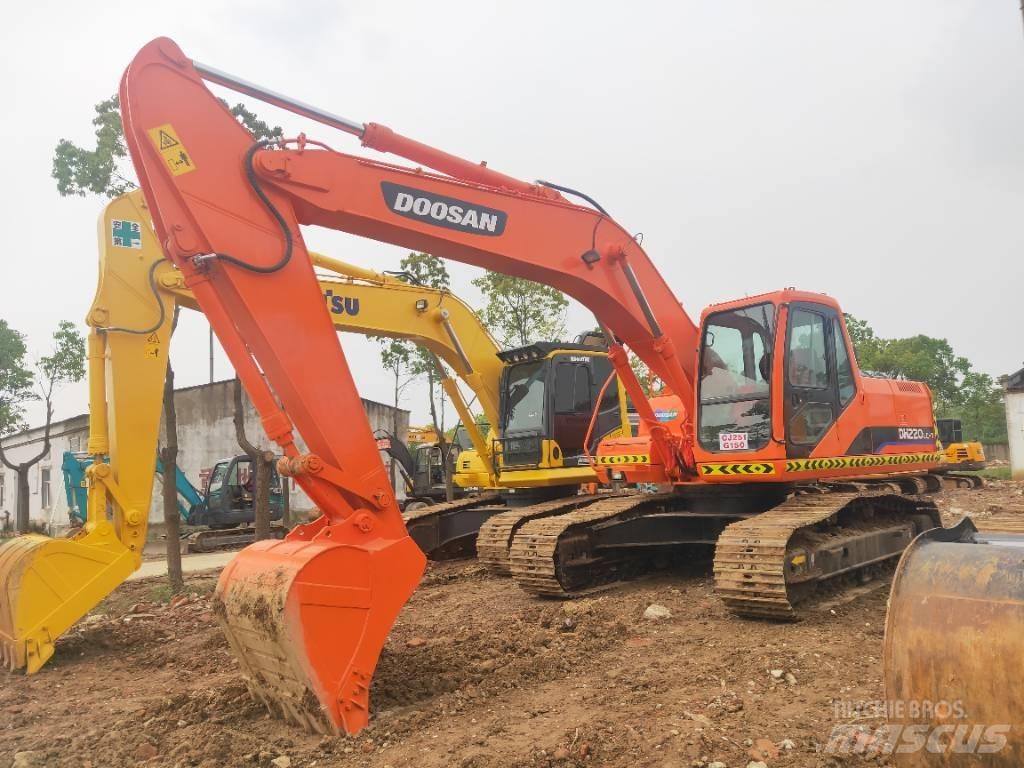Doosan DH220LC-7 대형 굴삭기 29톤 이상