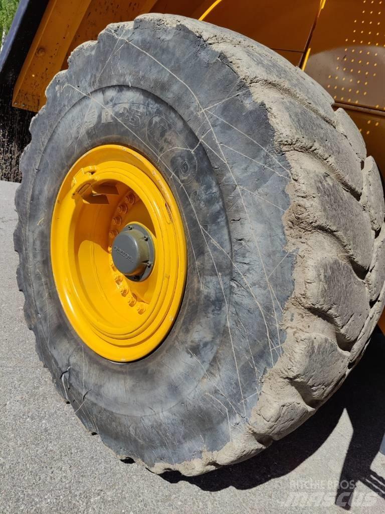 Volvo L 180 E  휠로우더