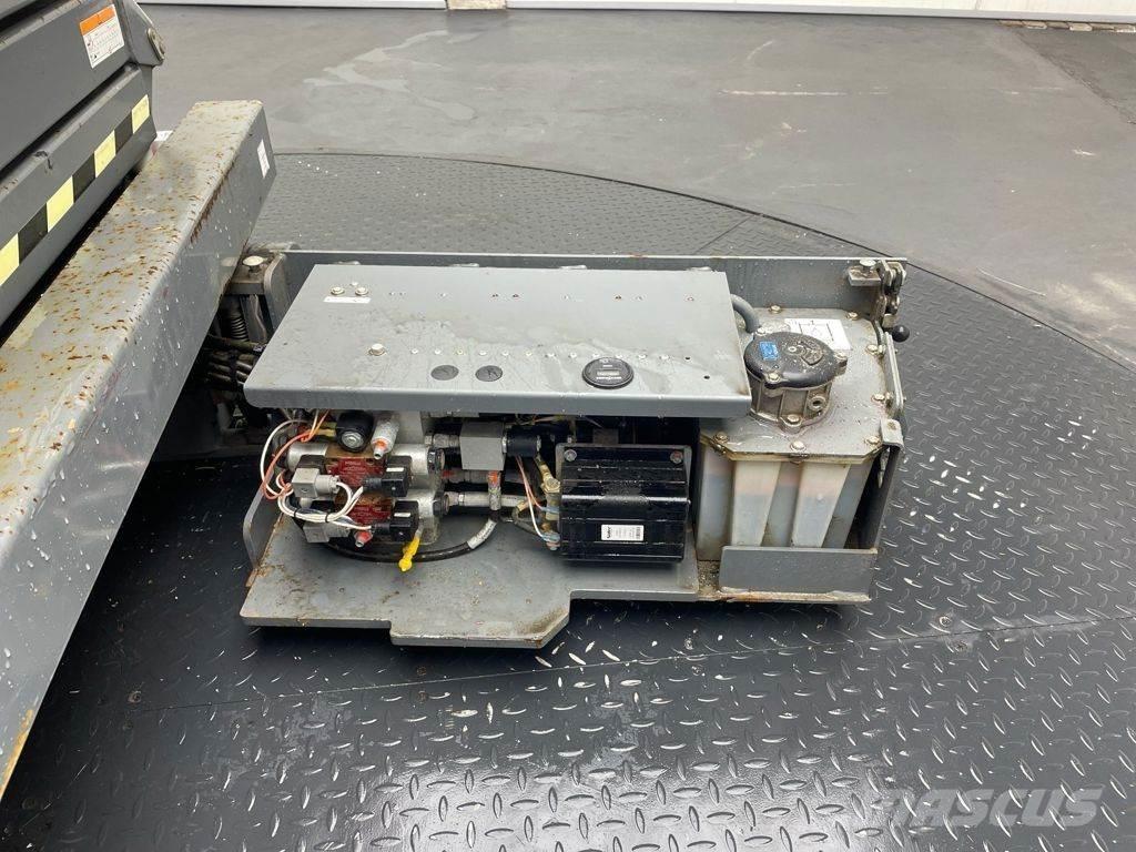 SkyJack SJ3219 가위형 리프트