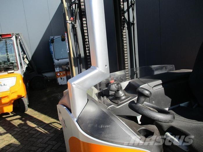 Still FM X12 N 리치 트럭