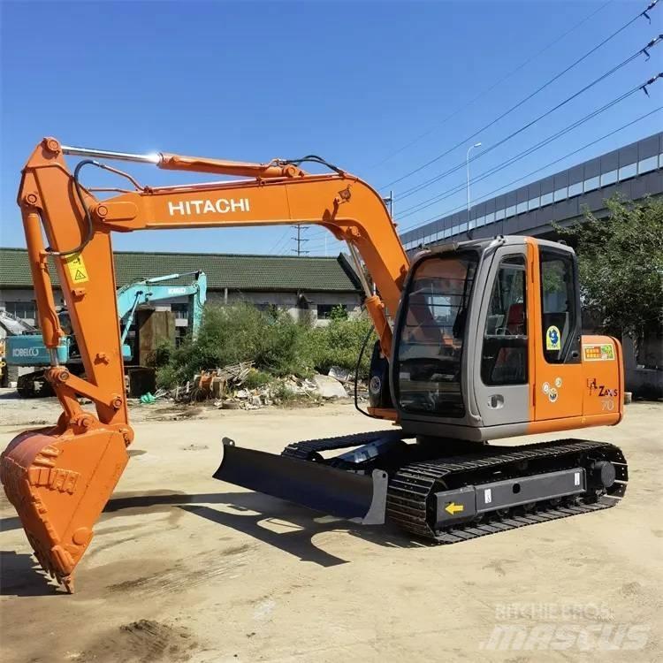 Hitachi ZX 70 소형 굴삭기 7톤 미만