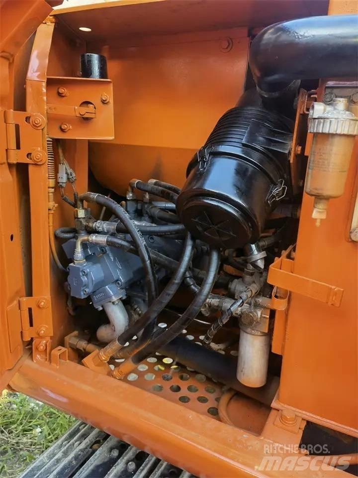 Hitachi ZX 70 소형 굴삭기 7톤 미만
