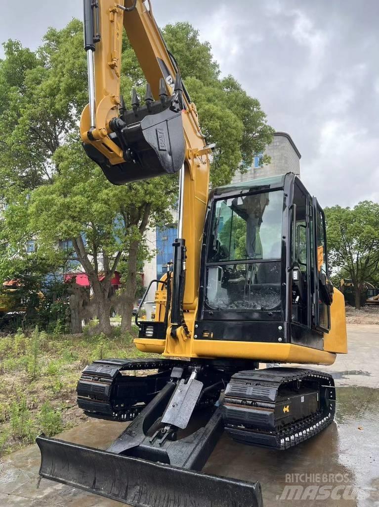 CAT 305.5 소형 굴삭기 7톤 미만