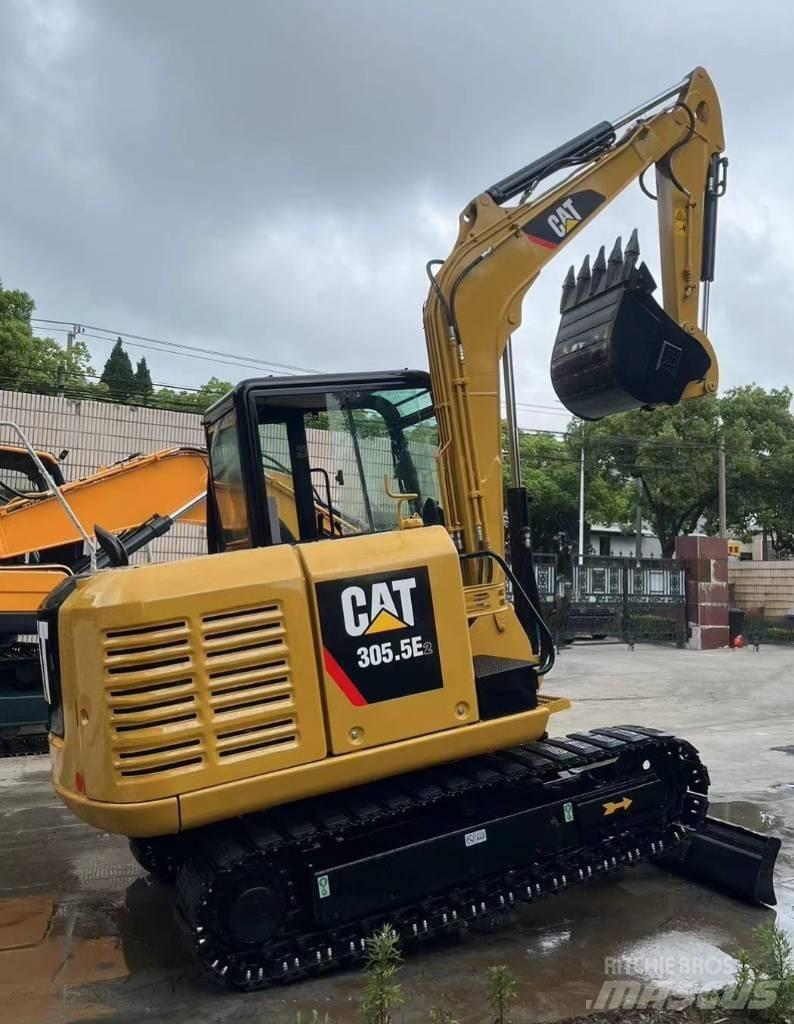 CAT 305.5 소형 굴삭기 7톤 미만