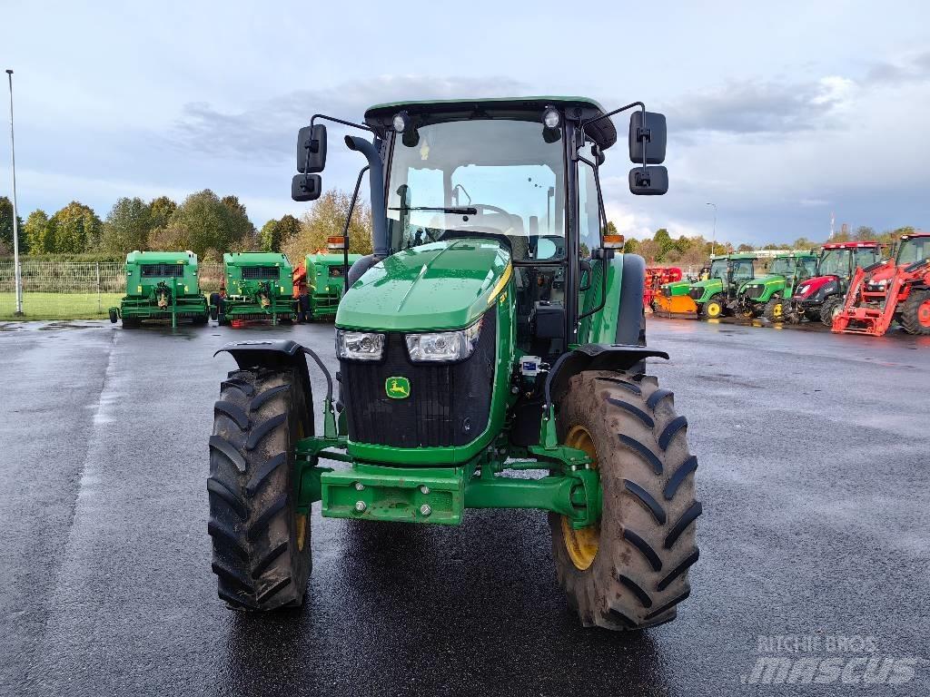 John Deere 5100 M 트랙터
