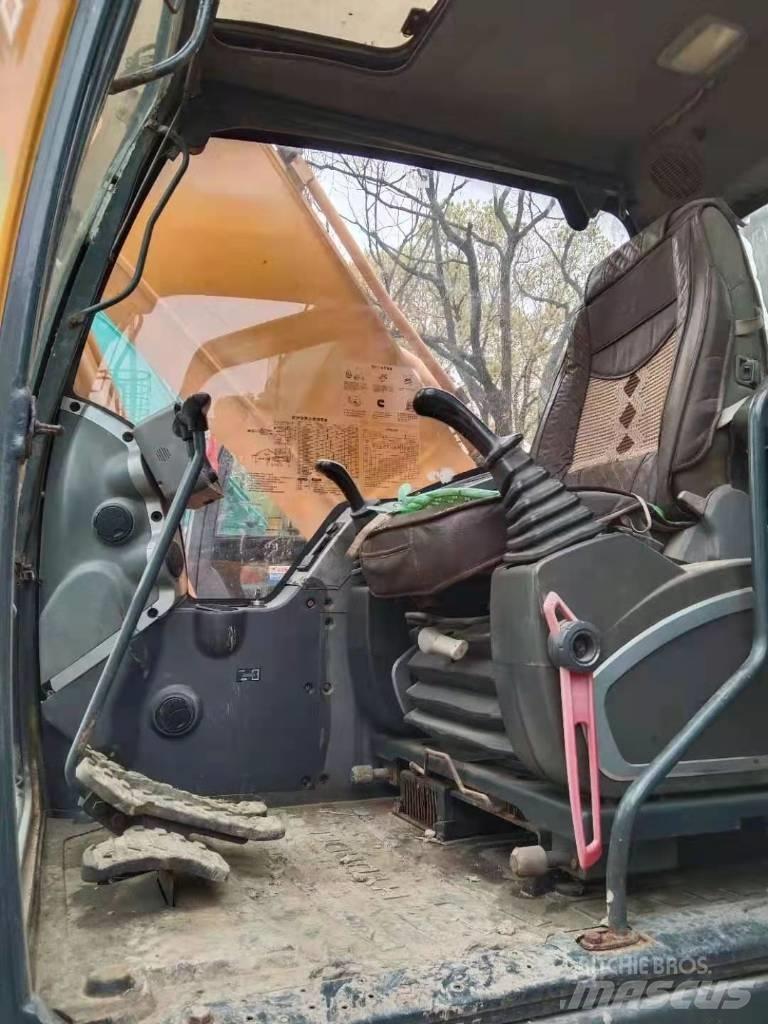 Hyundai R215-9T  휠 굴삭기