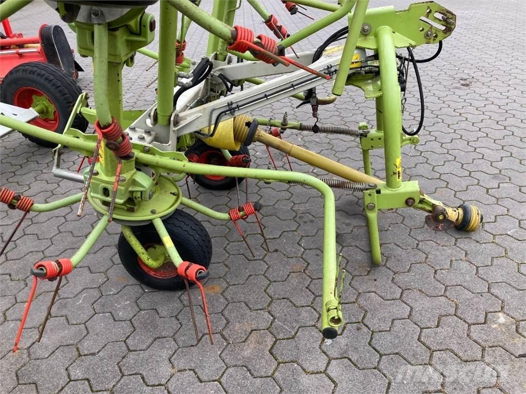 CLAAS Volto 870 갈퀴 및 테더