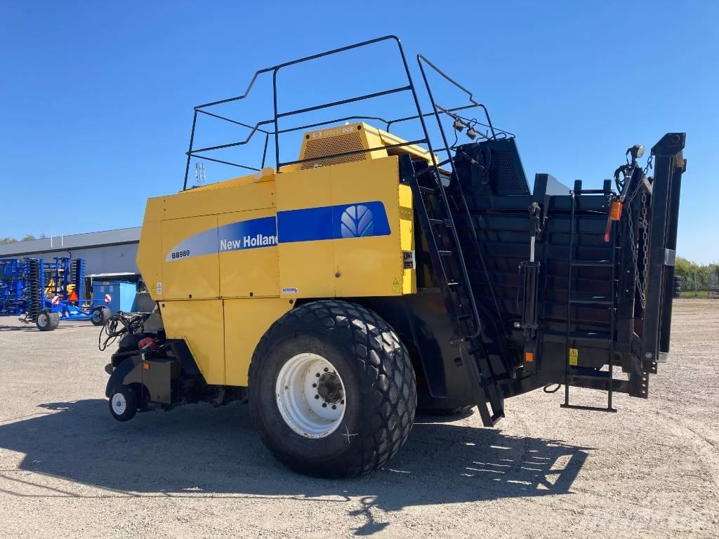 New Holland BB 980 각형 곤포기