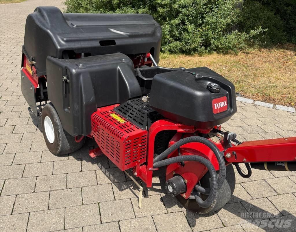 Toro ProCore 648S 통풍기와 잔디띄개