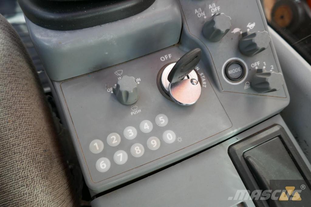 Hitachi ZX300LC-6 대형 굴삭기 29톤 이상