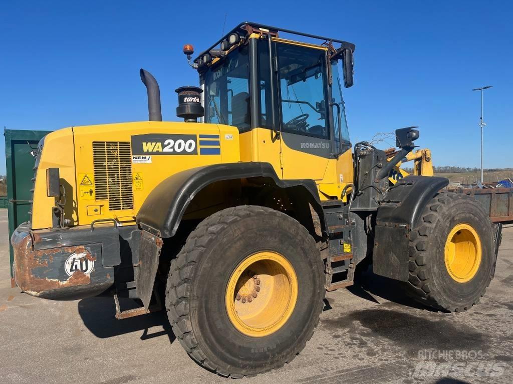Komatsu WA 200-7 대형 굴삭기 29톤 이상
