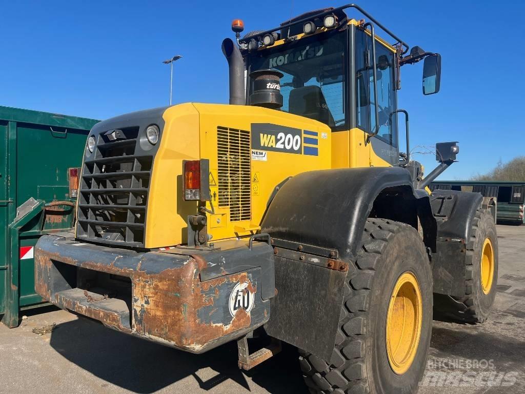Komatsu WA 200-7 대형 굴삭기 29톤 이상