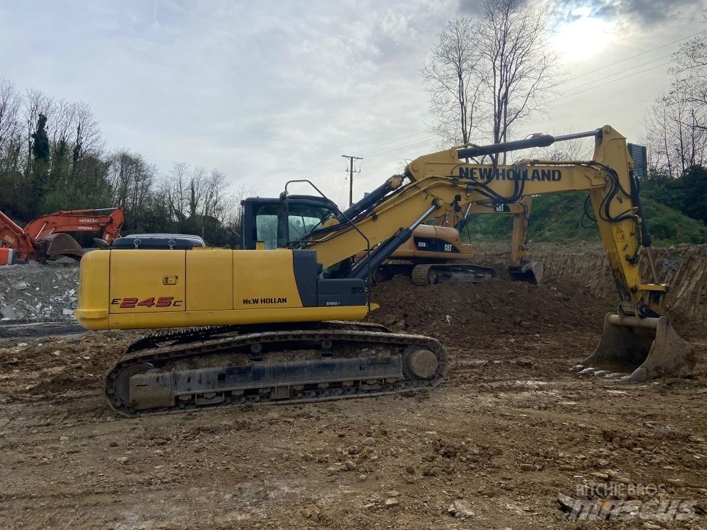 New Holland E245 대형 굴삭기 29톤 이상