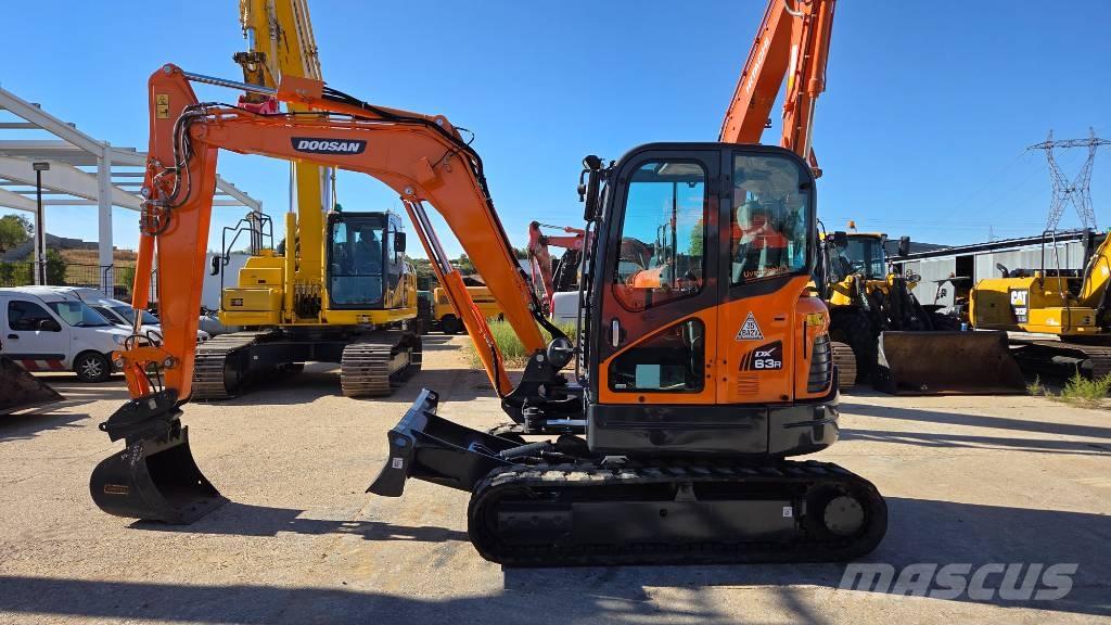 Doosan DX 63 R 소형 굴삭기 7톤 미만