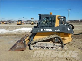 John Deere 323E  스키드로더
