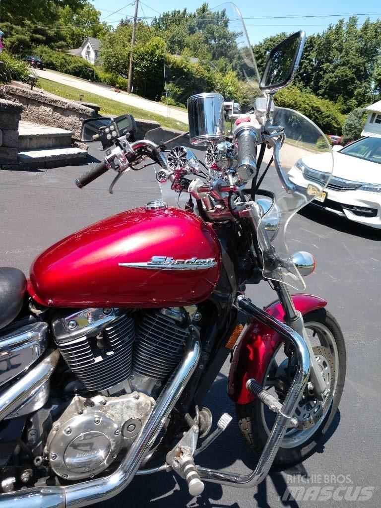 Honda VT1100 작업선, 바지선 및 너벅선