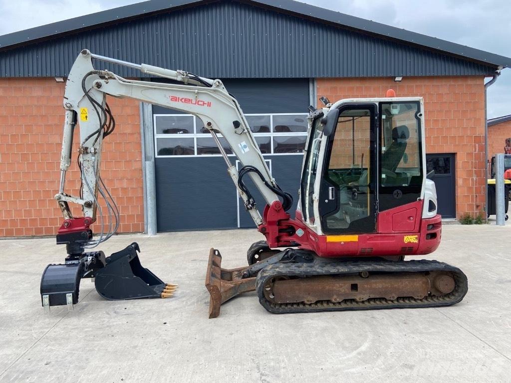 Takeuchi TB 260 소형 굴삭기 7톤 미만