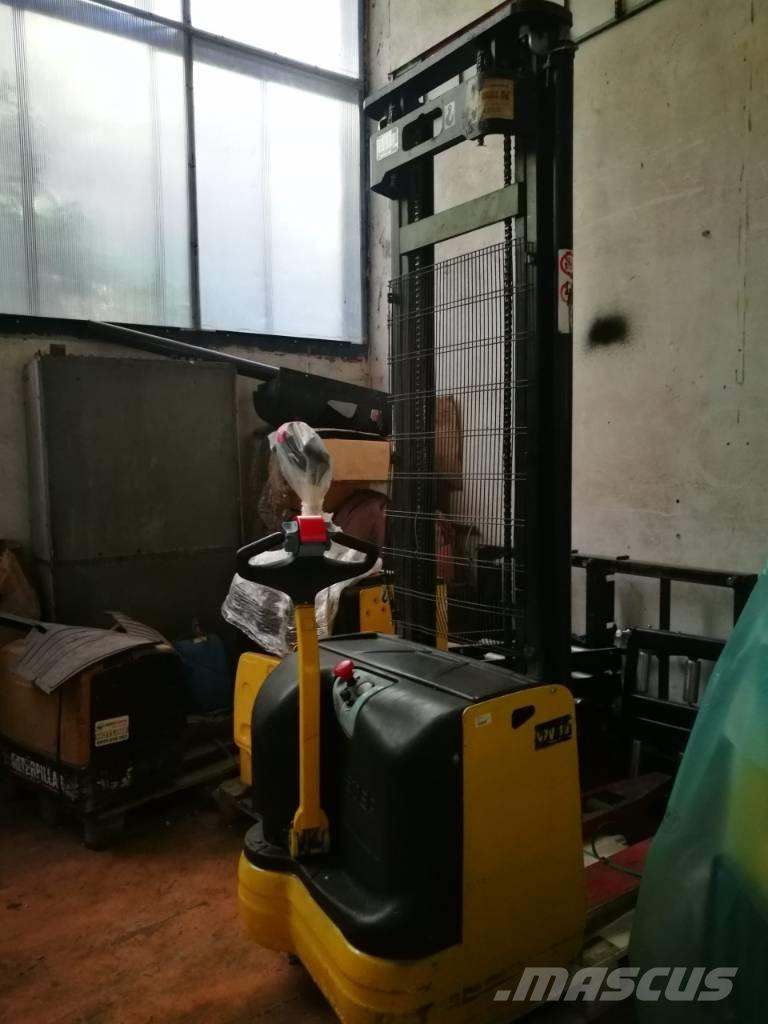 Hyster S 1.2 전동 지게차