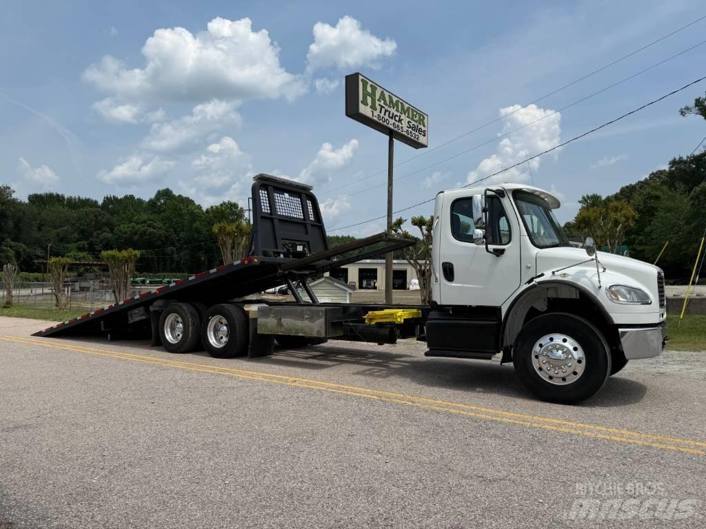 Freightliner M2 회수 차량