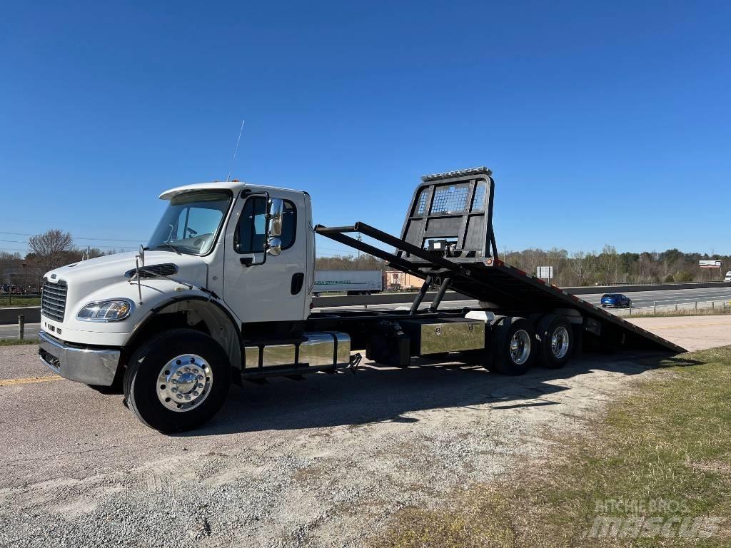 Freightliner M2 회수 차량