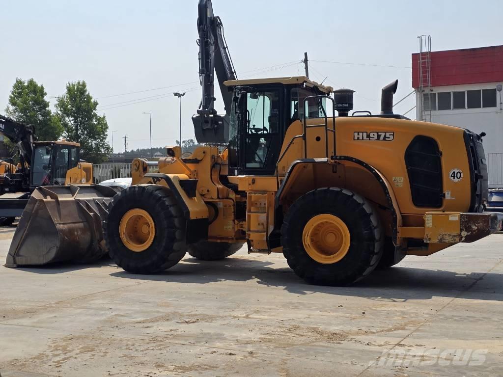 Hyundai HL 975  휠로우더
