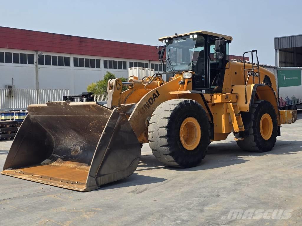 Hyundai HL 975  휠로우더