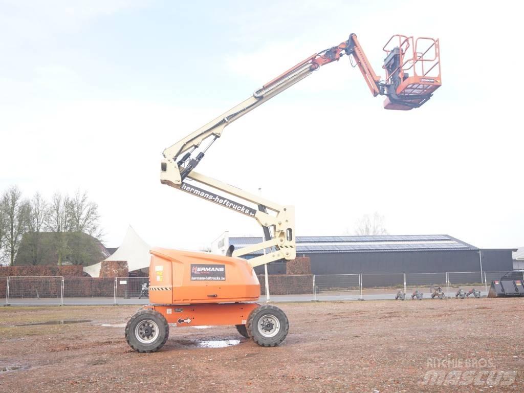 JLG 520 AJ 관절형 전동이동 리프트