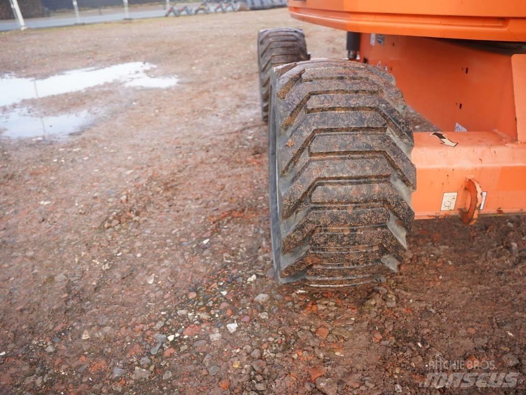 JLG 520 AJ 관절형 전동이동 리프트