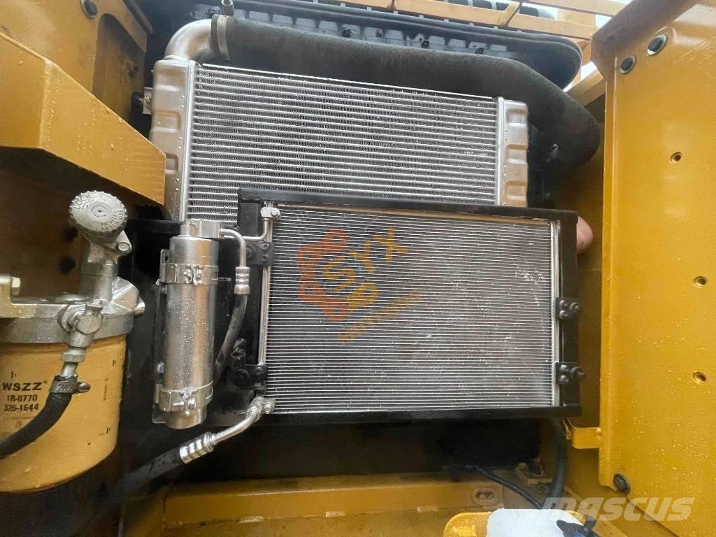 CAT CAT320 D2 대형 굴삭기 29톤 이상