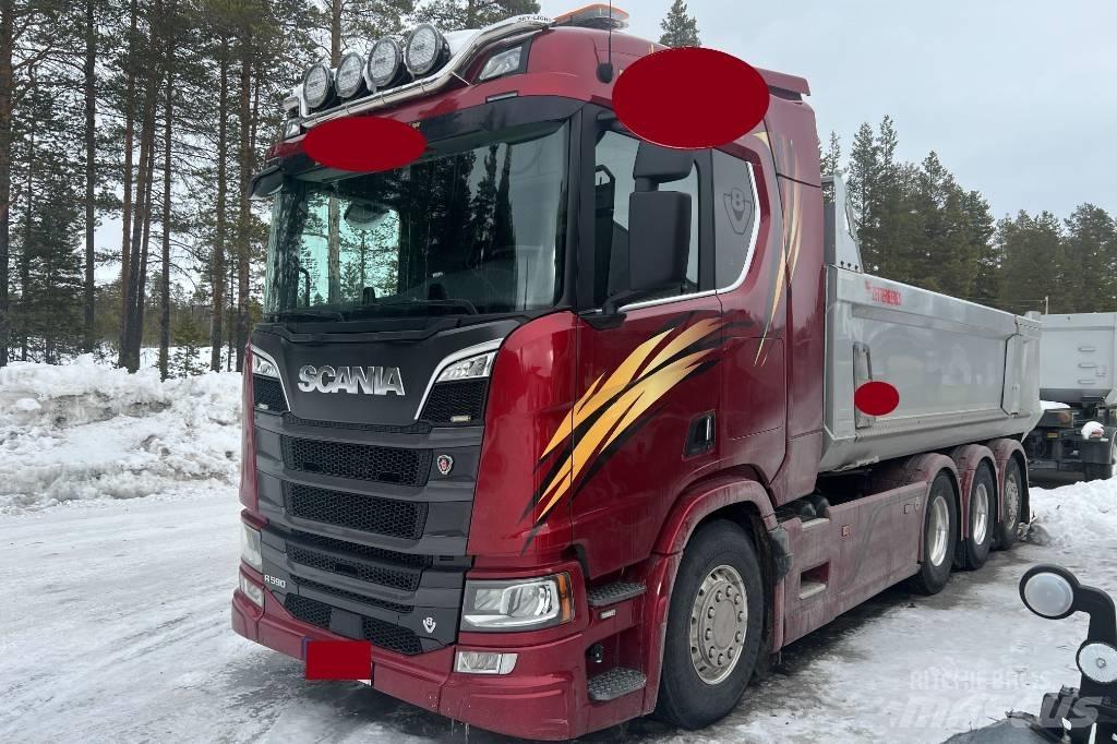 Scania R 590 덤프 트럭