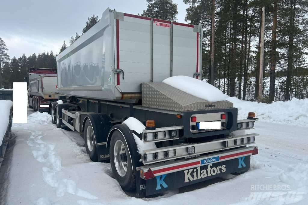 Scania R 590 덤프 트럭