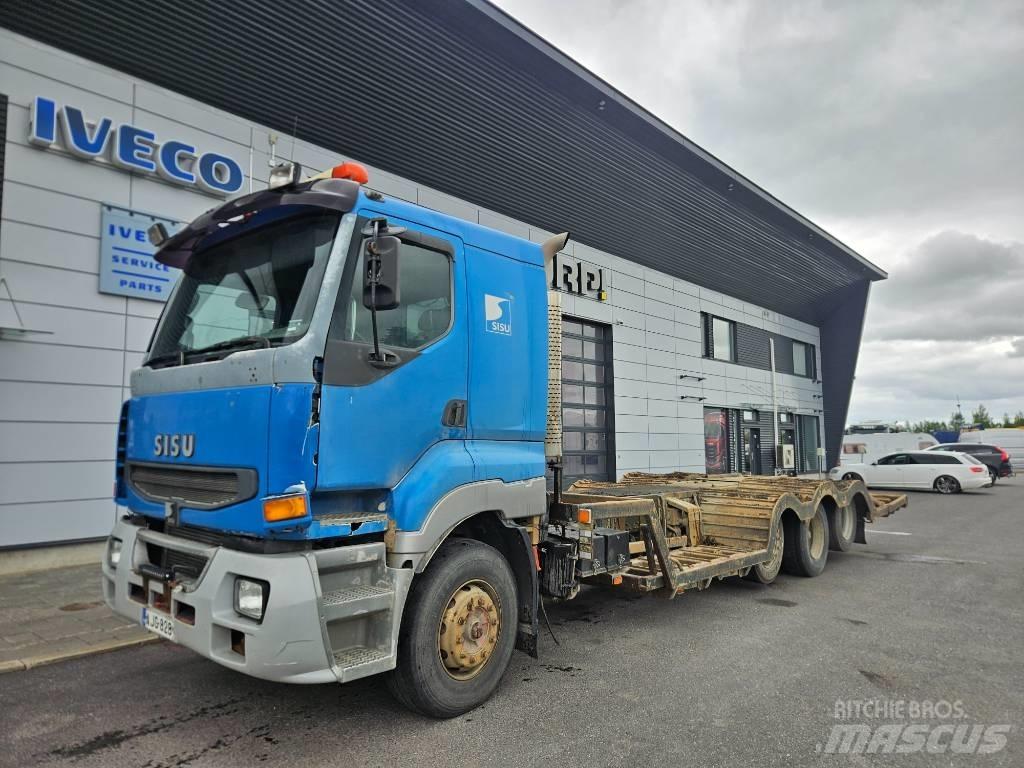 Sisu E12 8x2 산림 기계 운반 트럭