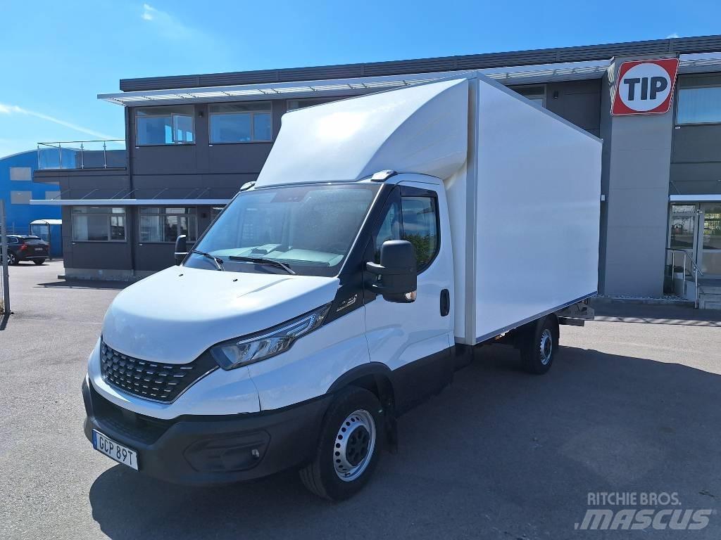 Iveco Daily 패널 화물차