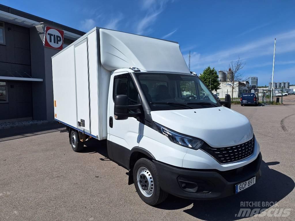 Iveco Daily 패널 화물차