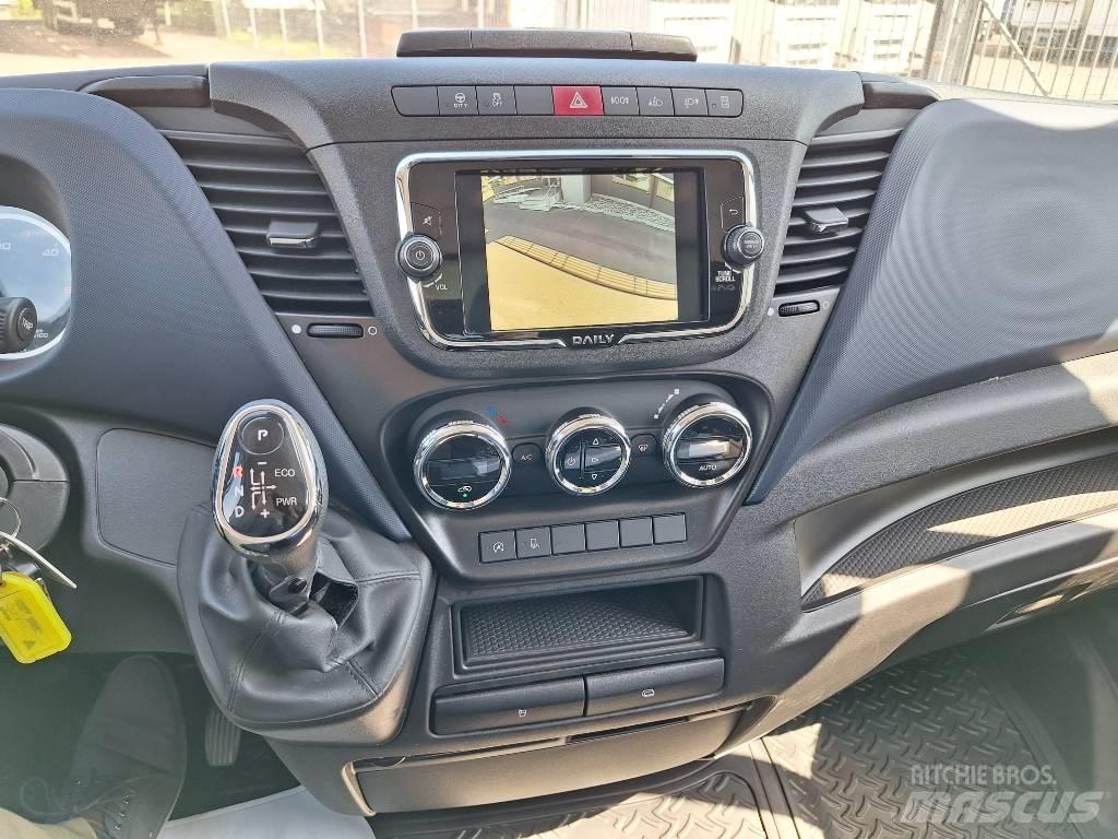 Iveco Daily 패널 화물차