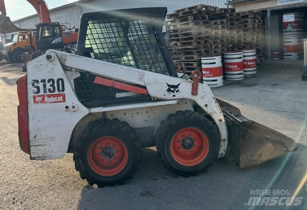 Bobcat S 130  스키드로더