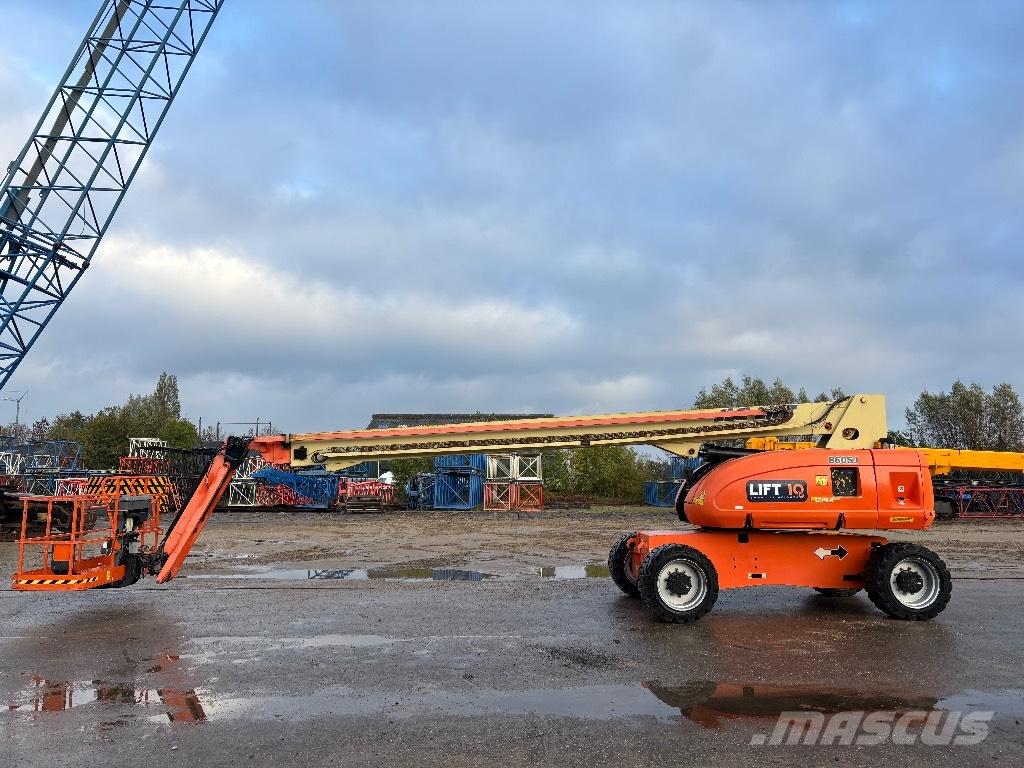 JLG 860 SJ 견인식 전동이동 리프트