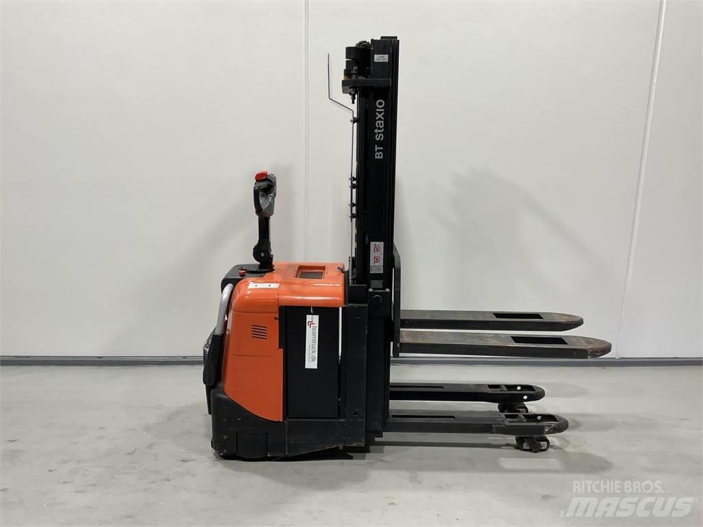 BT SPE125L 보행식 리치 지게차