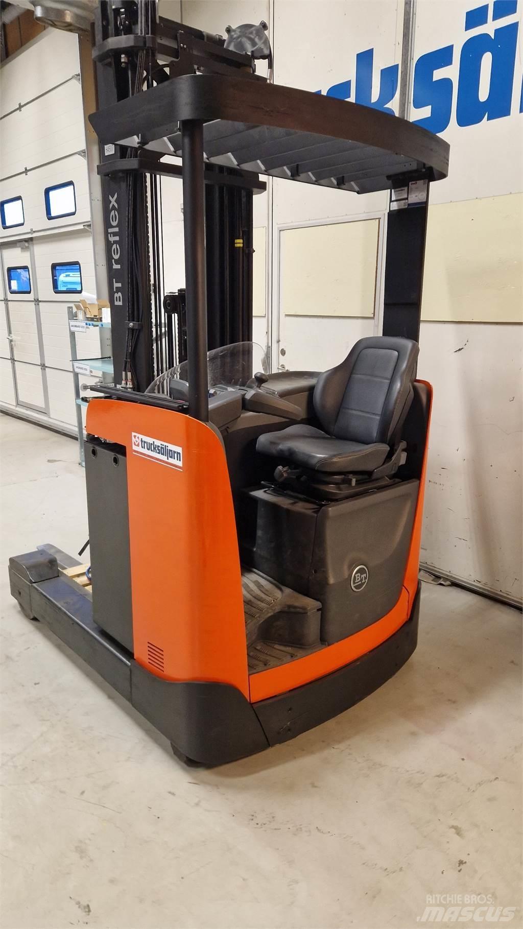 BT RRE160B 리치 트럭