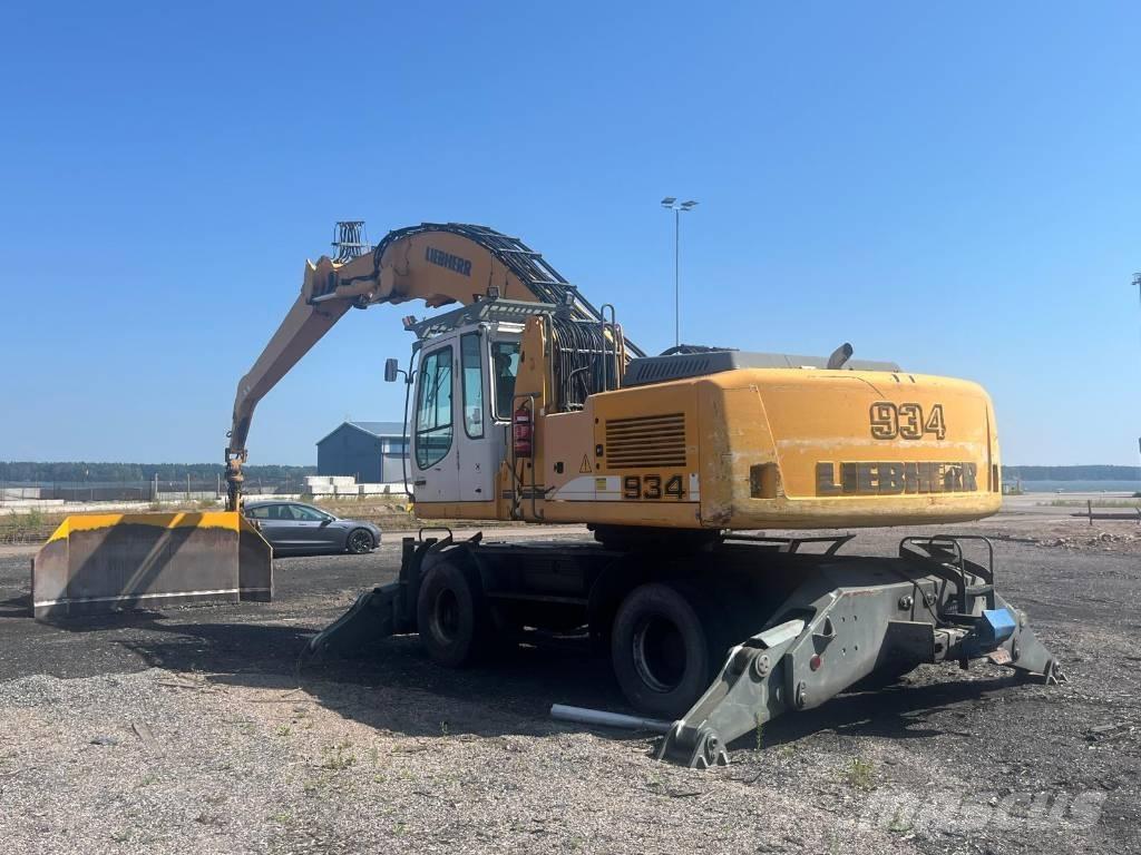 Liebherr A 934 C 폐기물/산업 처리기