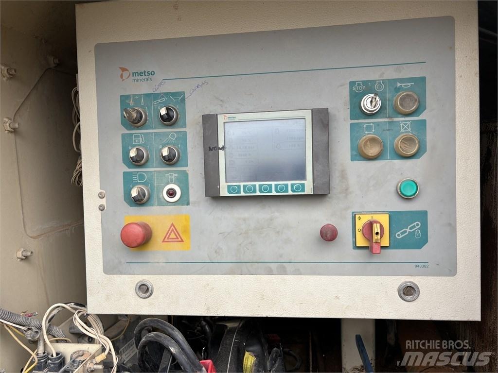 Metso Nordberg ST352 이동식 선별기