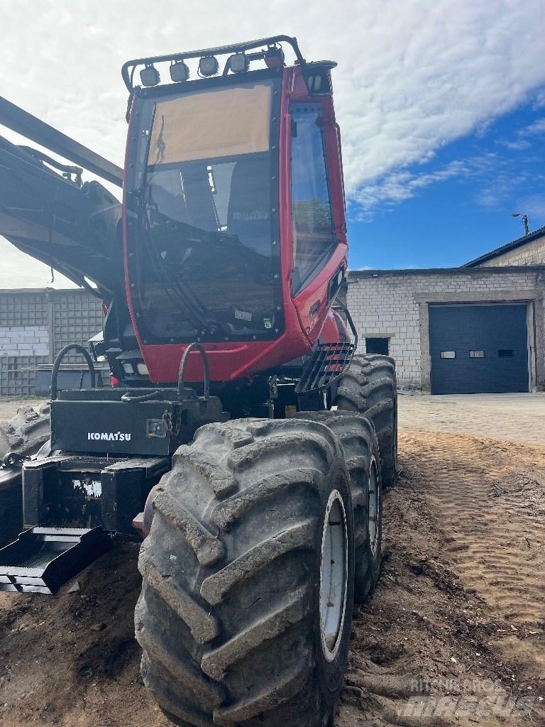 Komatsu 901 원목 하베스터