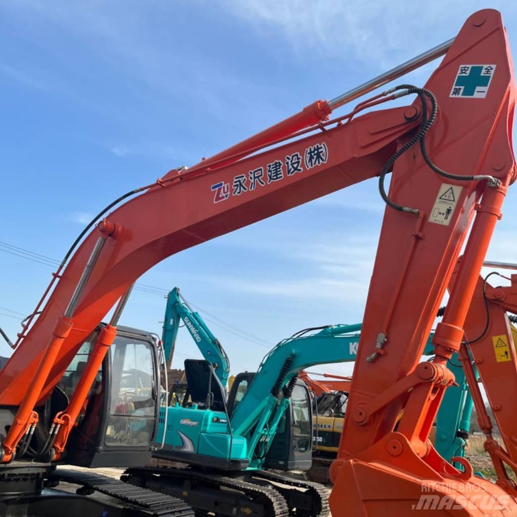 Hitachi ZX 240 대형 굴삭기 29톤 이상