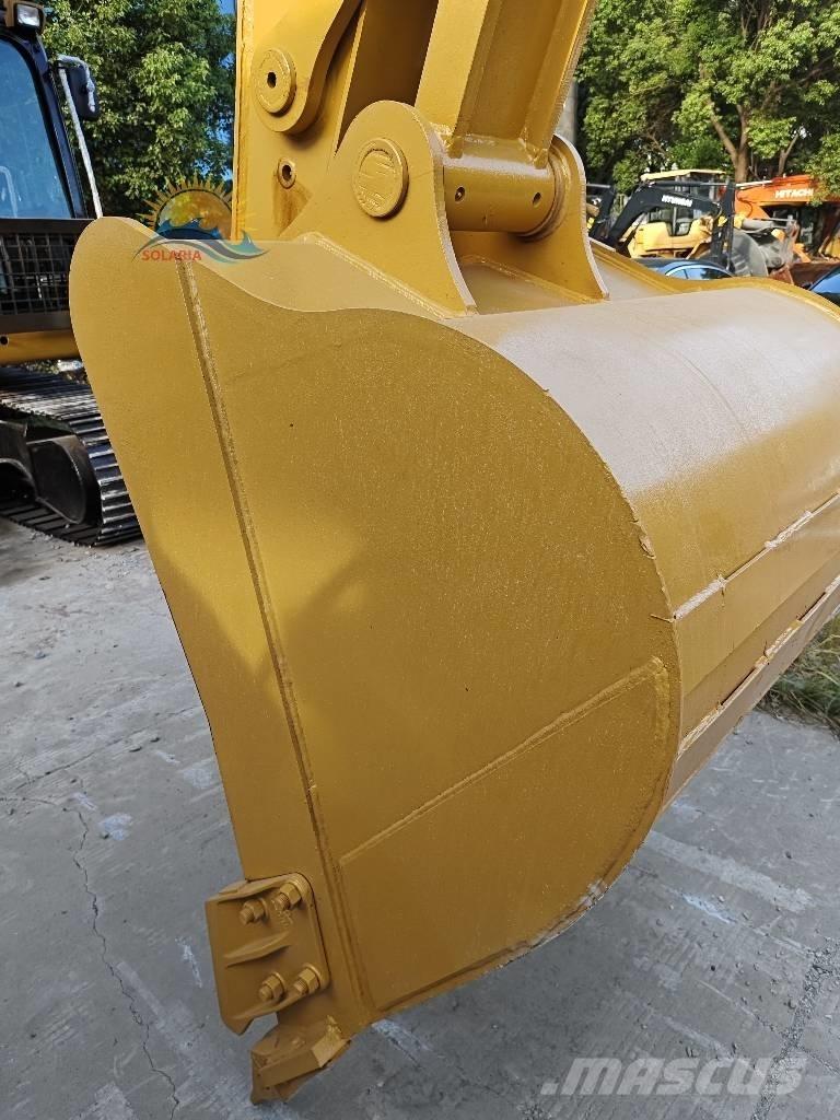 CAT 320D2L 대형 굴삭기 29톤 이상