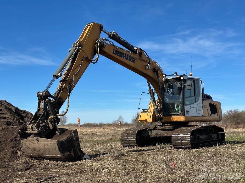 Liebherr R 922 대형 굴삭기 29톤 이상