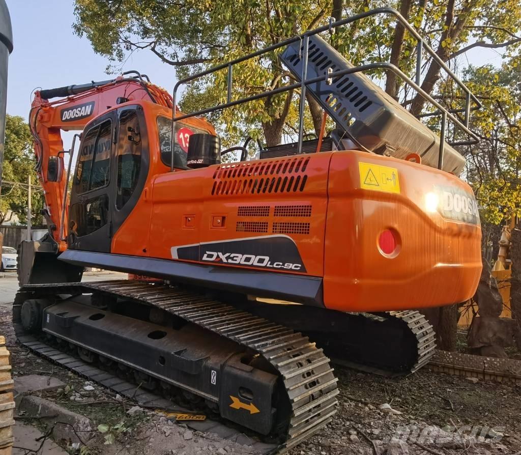 Doosan DX 300 LC 대형 굴삭기 29톤 이상