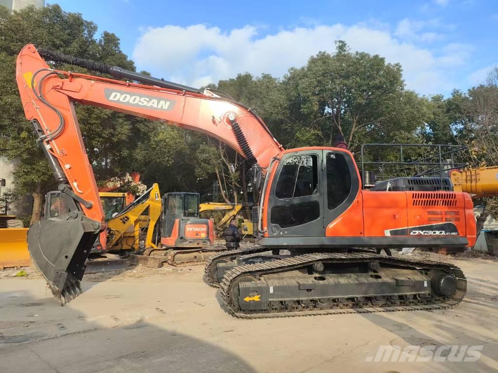 Doosan DX 300 LC 대형 굴삭기 29톤 이상
